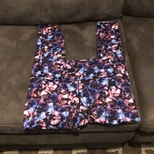 💥3/$15 Fabletics leggings